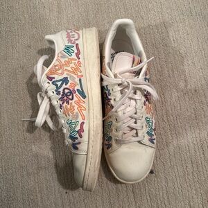 adidas Women's White Multicolor Patterned Sneakers